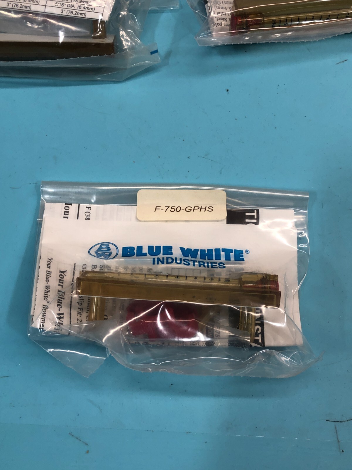 3 BLUE WHITE F-750GPH FLOW METER, .5-5.5 GPH, F-750-GPHS,HARRINGTON, 184643