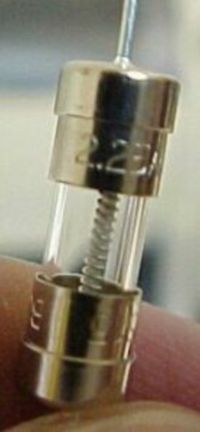 Lot 25 Bussmann C515-2.25A1J374 Fuses, Solder Leads, 2.25A 5mm x 15mm Electrical