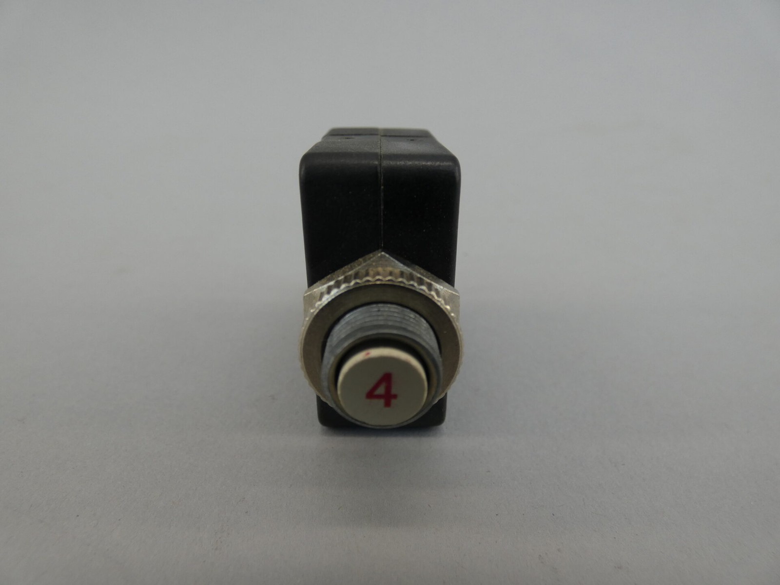 Tyco Electronics W58-XB1A4A-4 Circuit Breaker – NEW Surplus!