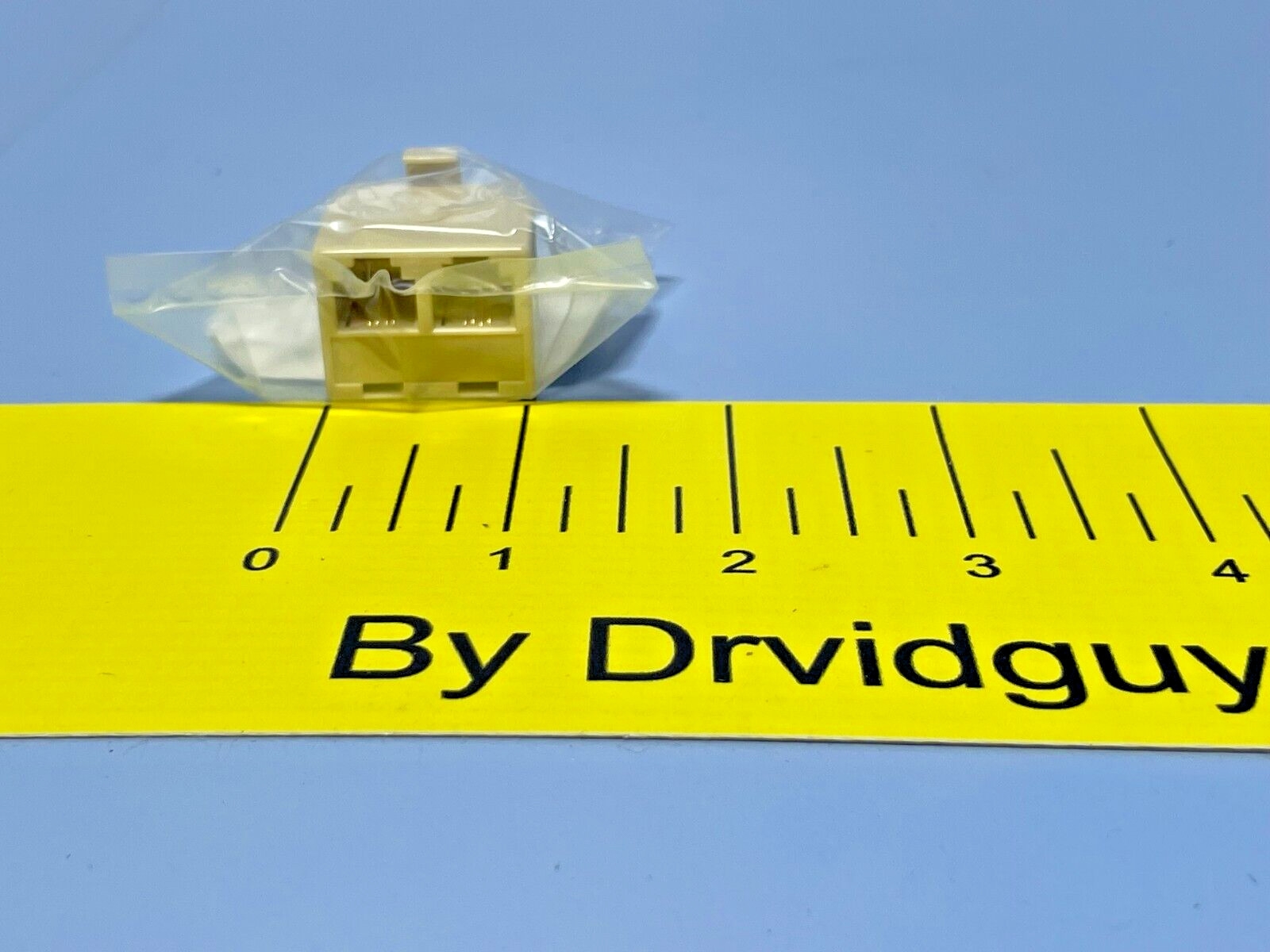 Box of 10 Perfect Vision PVDA20 Adapter, Modular Duplex; Ivory