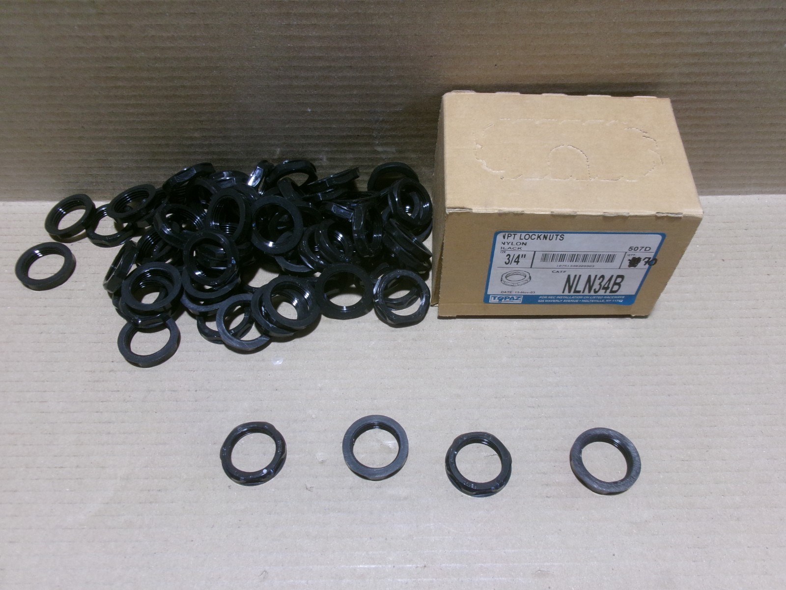 Topaz NLN34B Box of 70 3/4″ Plastic NPT Locknut Nylon Black AK