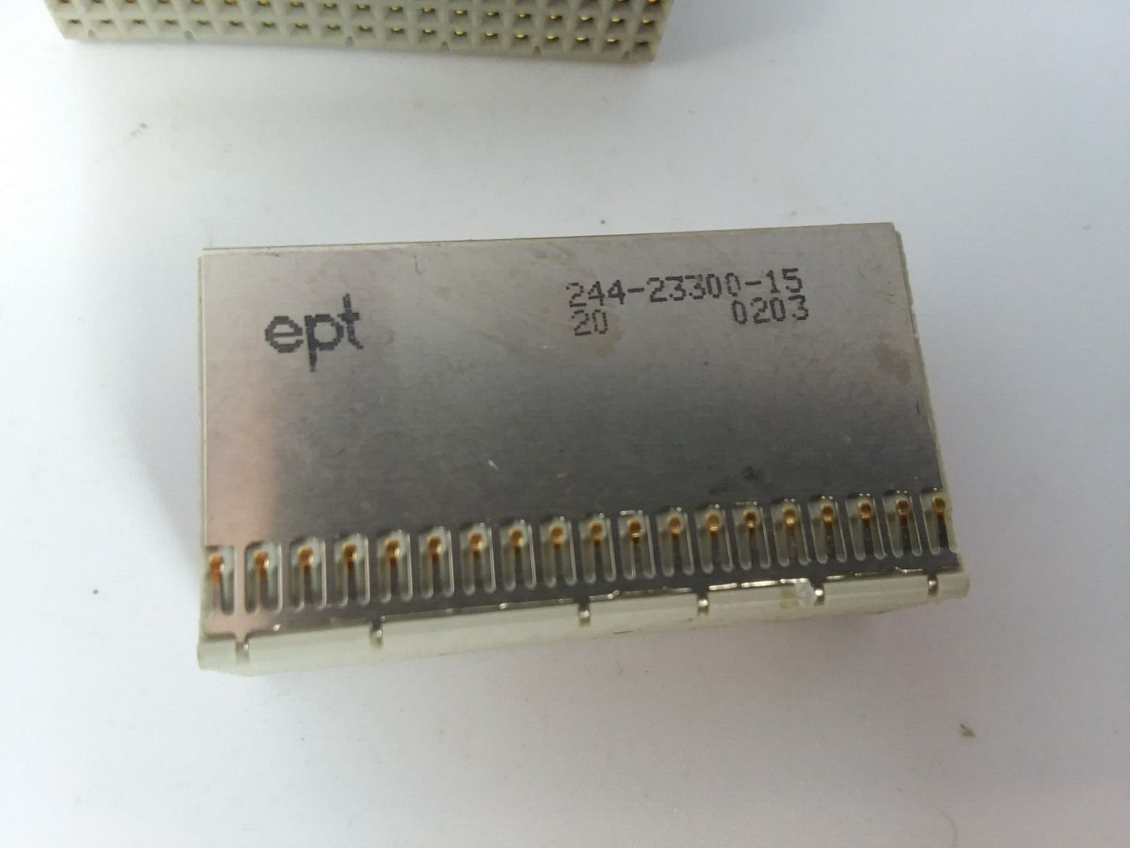 EPT 244-23300-15 CARD EDGE & BACKPLANE CONNECTOR 95 2mm PRESS FIT (LOT OF 2) NNB