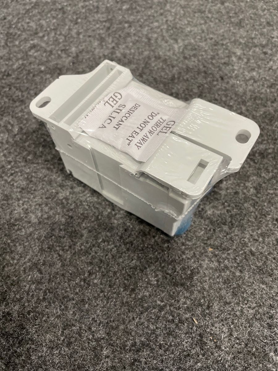 NVENT ERICO UD250A Single Pole Distribution Block