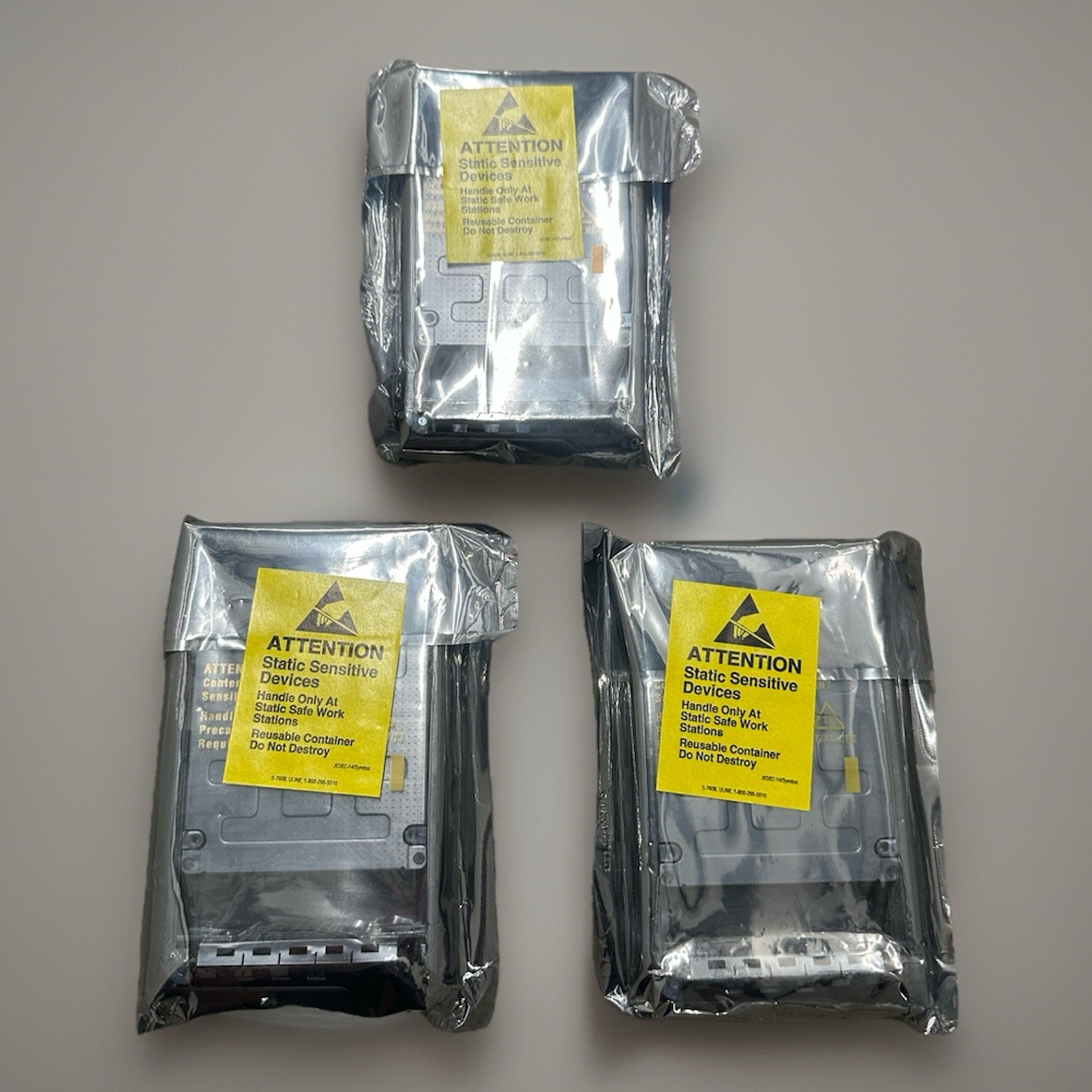 LOT of 3 New DELL PX05SRB384Y 3.84TB SSD 12Gbps 2.5″ SAS Solid State Drives MLC