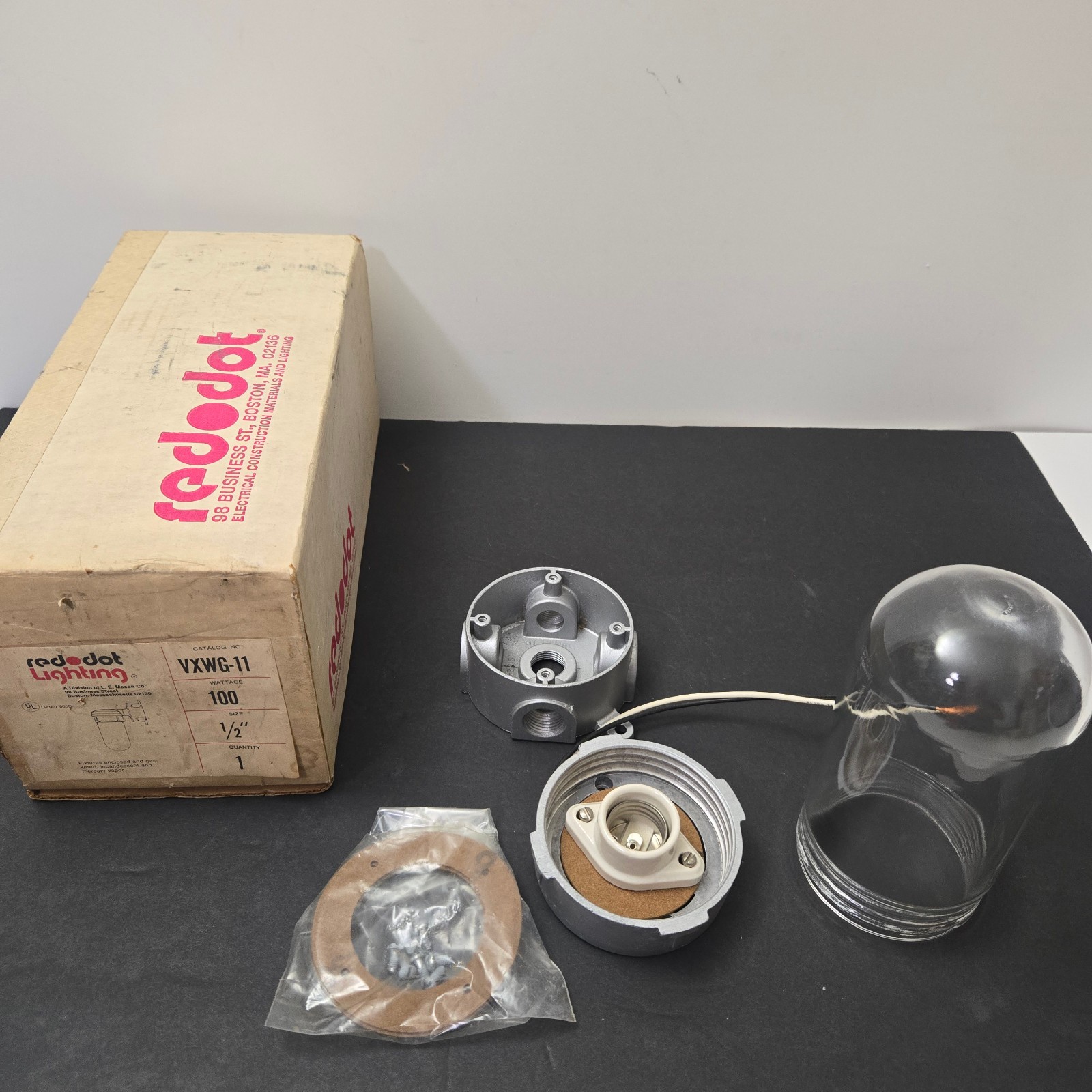 Red Dot Lighting VXWG-11-C Ceiling Mount Industrial Light Fixture 100W 1/2″