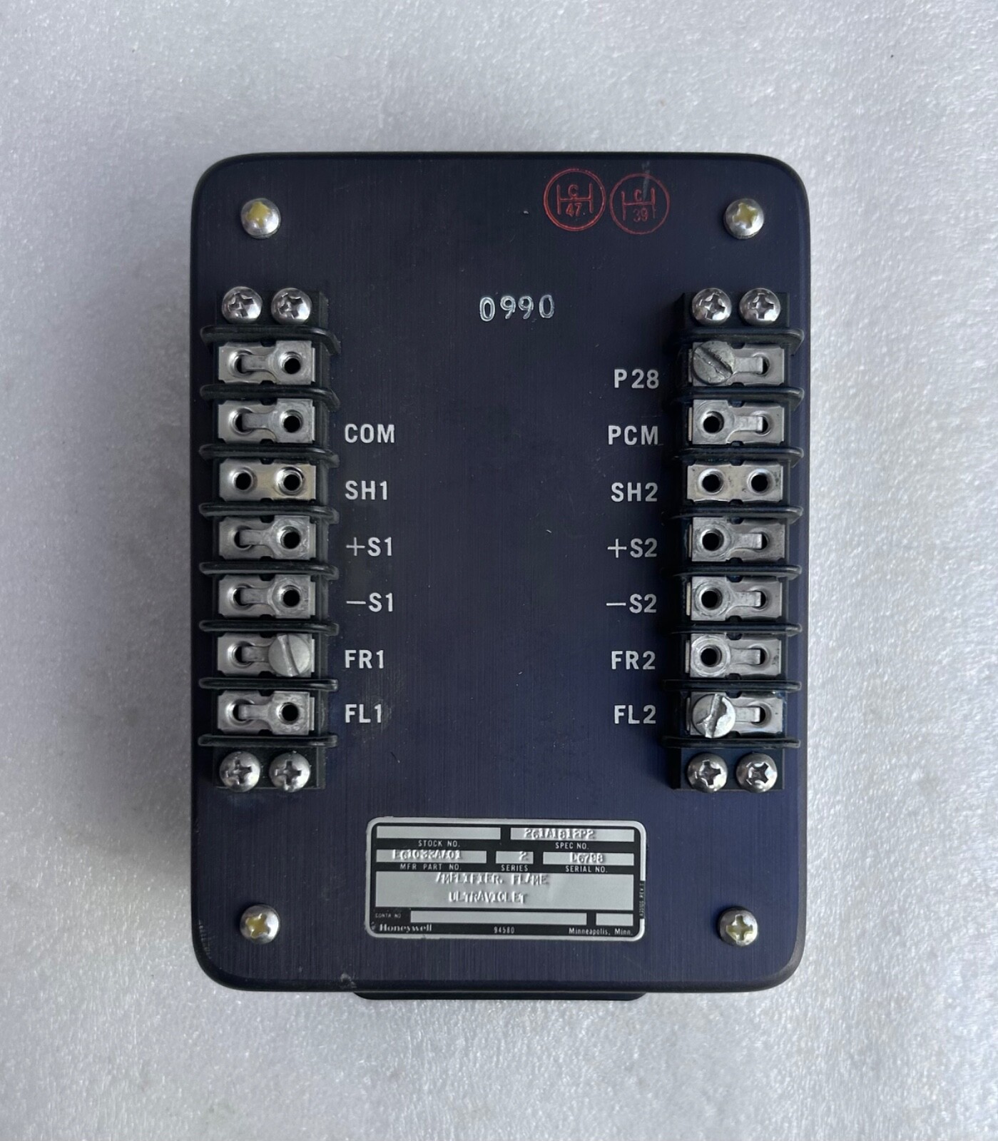 Honeywell EG1033AA01 P/N : GE261A1812P02 UV flame amplifier detector ,0990