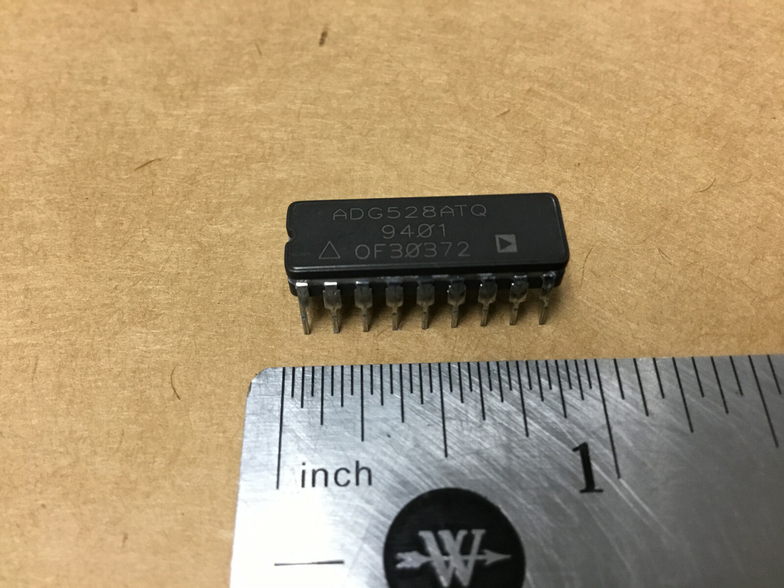 (1 PC) AD ADG528ATQ 8-Channel SGL Ended Multiplexer CDIP18