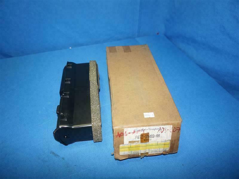 Ford F67Z-19893-AA F67Z19893AA Louvre ASY NEW NOB