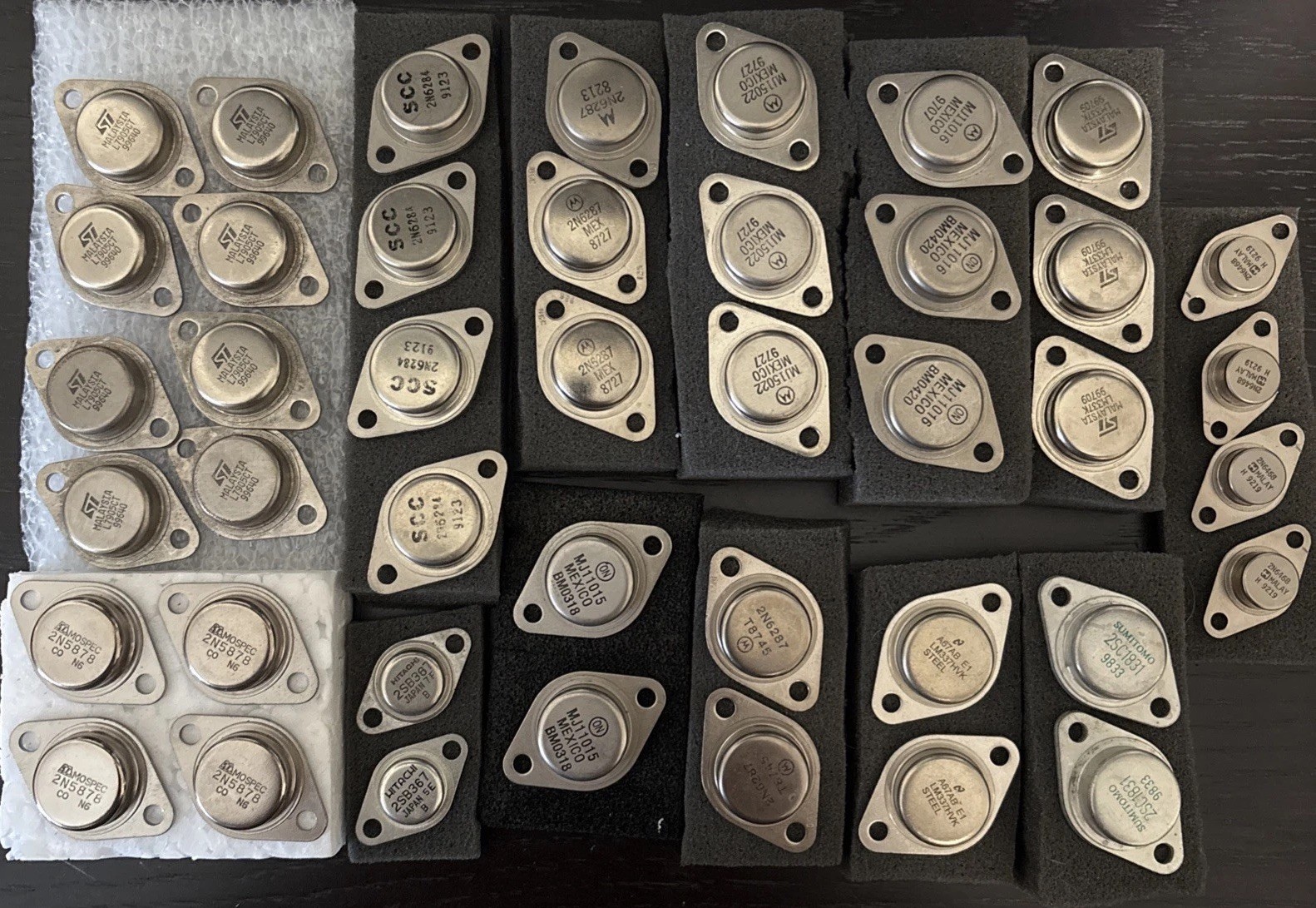 Power Transistor Lot x42 pieces – item list in description