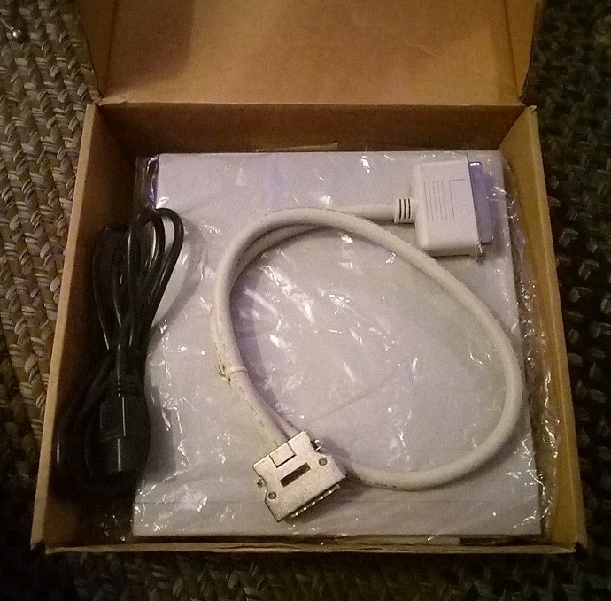 Universal External Enclosure For SCI Or DEW AT/ATPI PCMIA To ATAPI CD Recordable