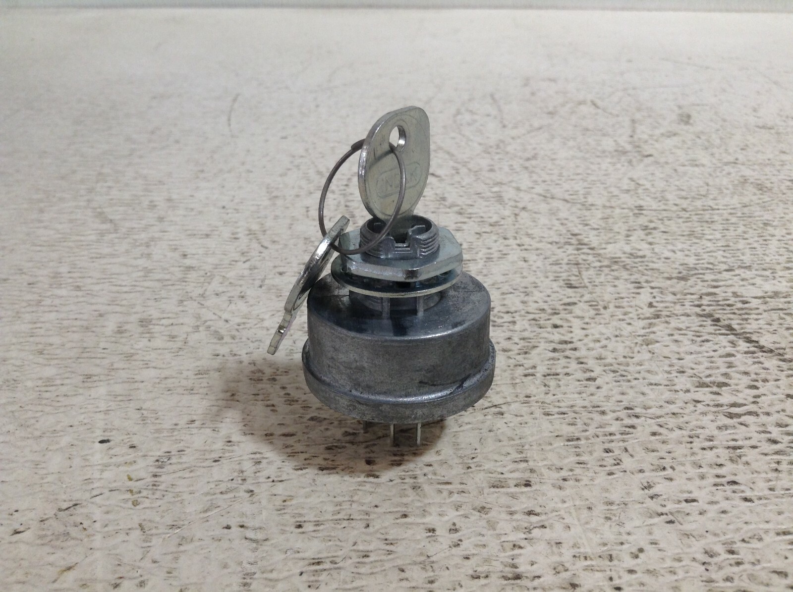 Indak 2 Pos Maintained 1 Pos Momentary Mower Ignition Key Switch New (TSC)