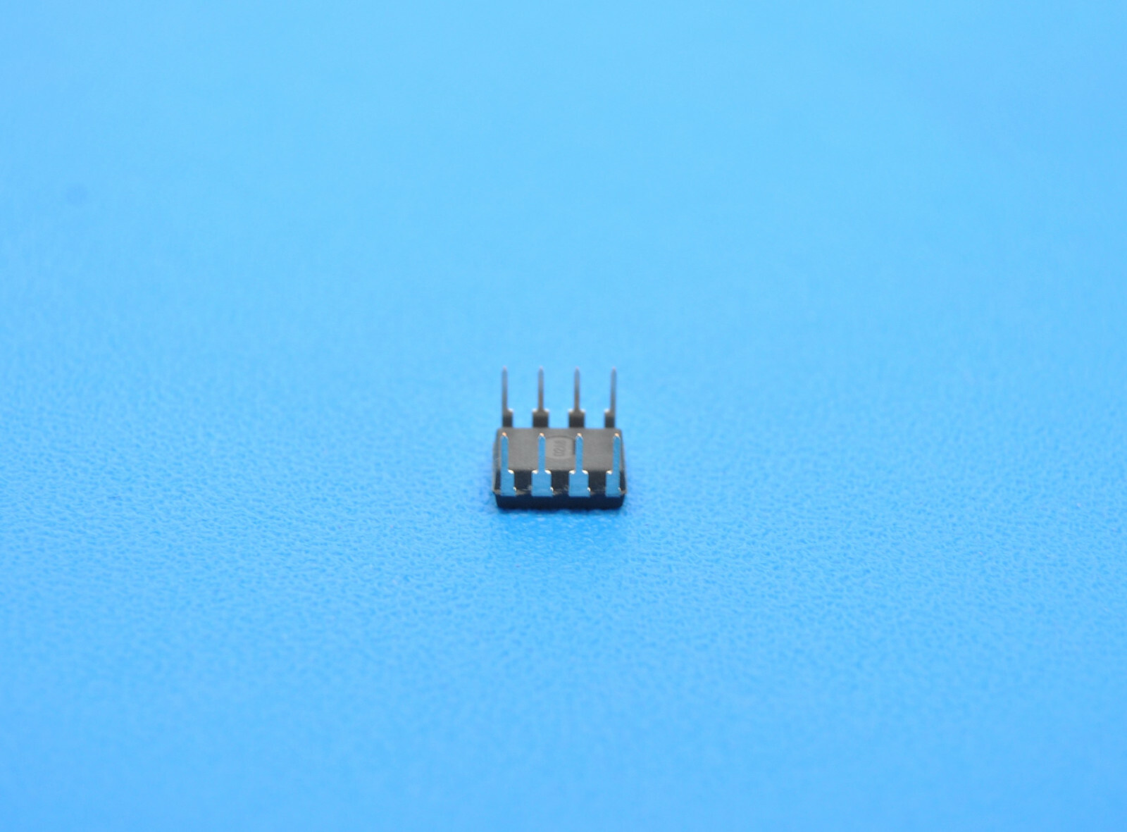 1 PIECE TEXAS INSTRUMENTS TLE2062CP OPERATIONAL AMP TI