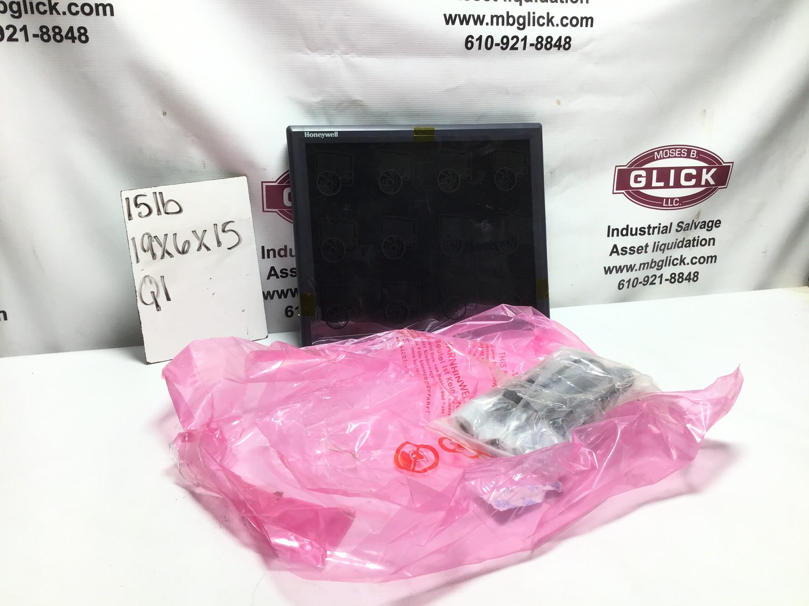 Honeywell Tyco Electronics Monitor 100-240V – 1A 50/60Hz 12V