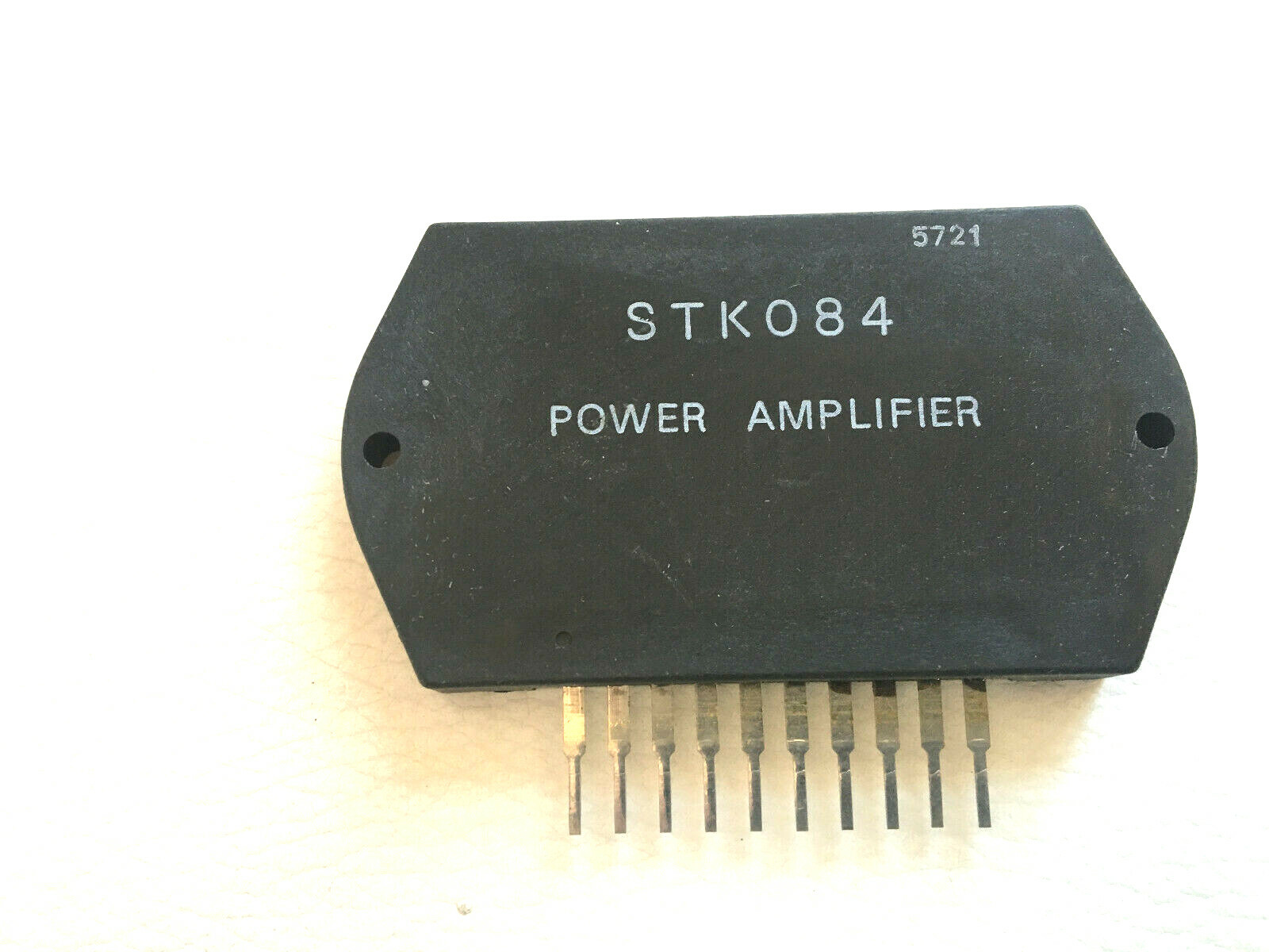Sanyo STK084 + Heat Sink Compound | FREE Shipping within the US! LOT OF 2