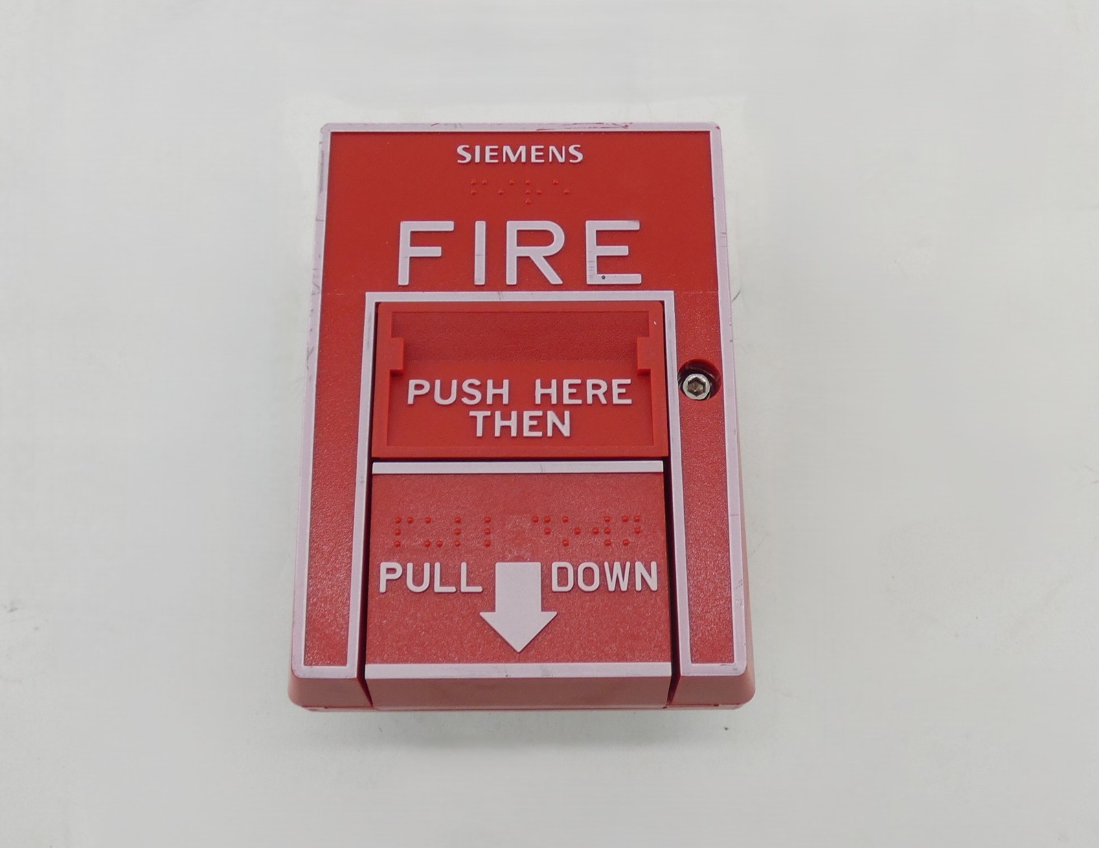 Siemens 500-033400 HMS-D Manual Fire Alarm Pull Station – NEW Surplus!