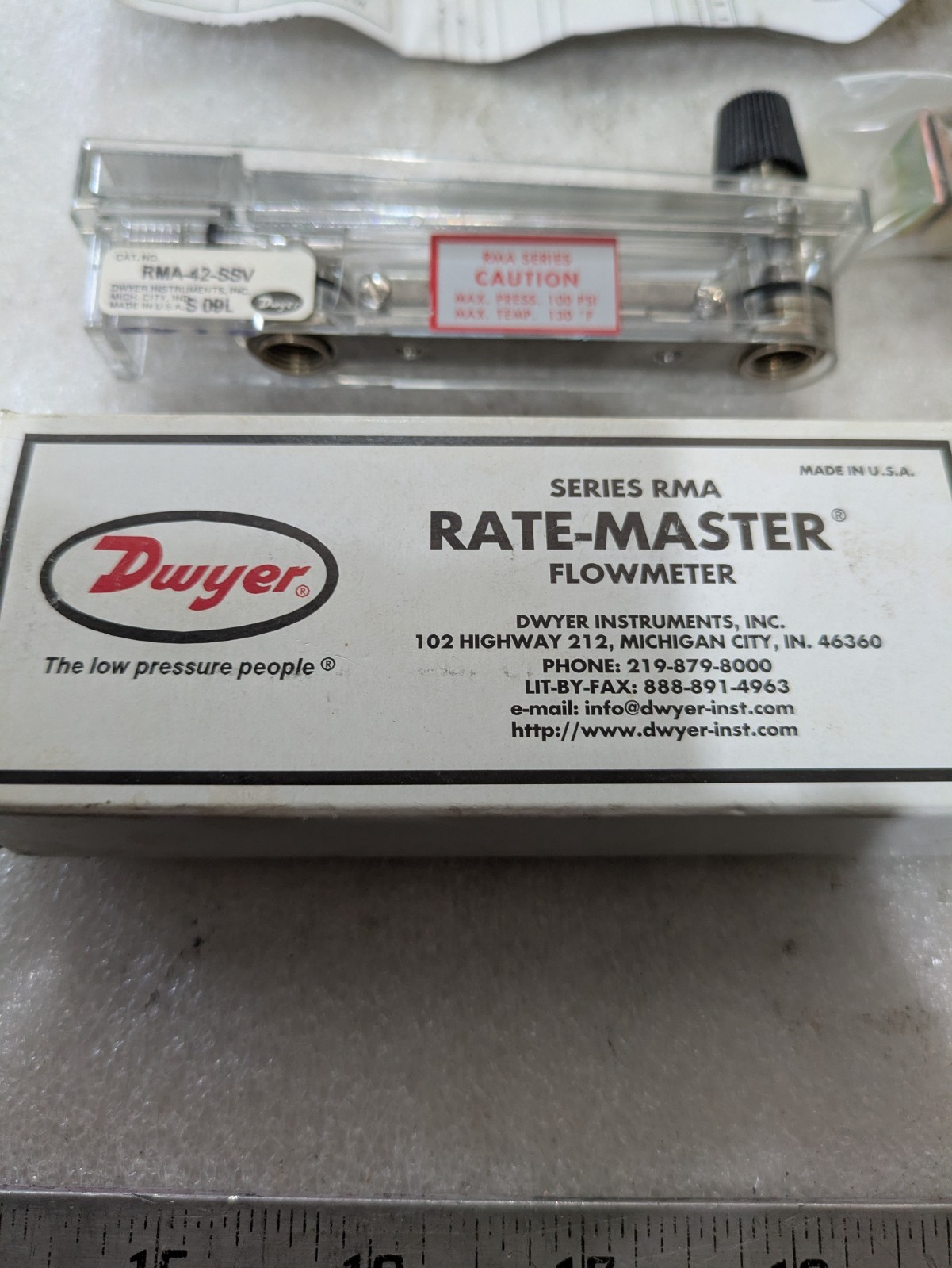 DWYER RMA-42-SSV FLOW METER