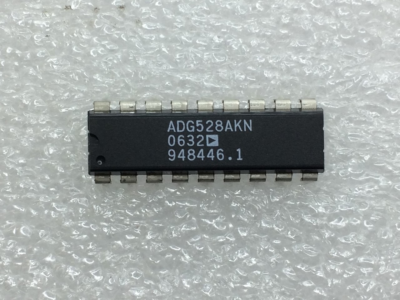 ADG528AKN ANALOG DEVICES IC MULTIPLEXER 8X1 18DIP 1 UNIT