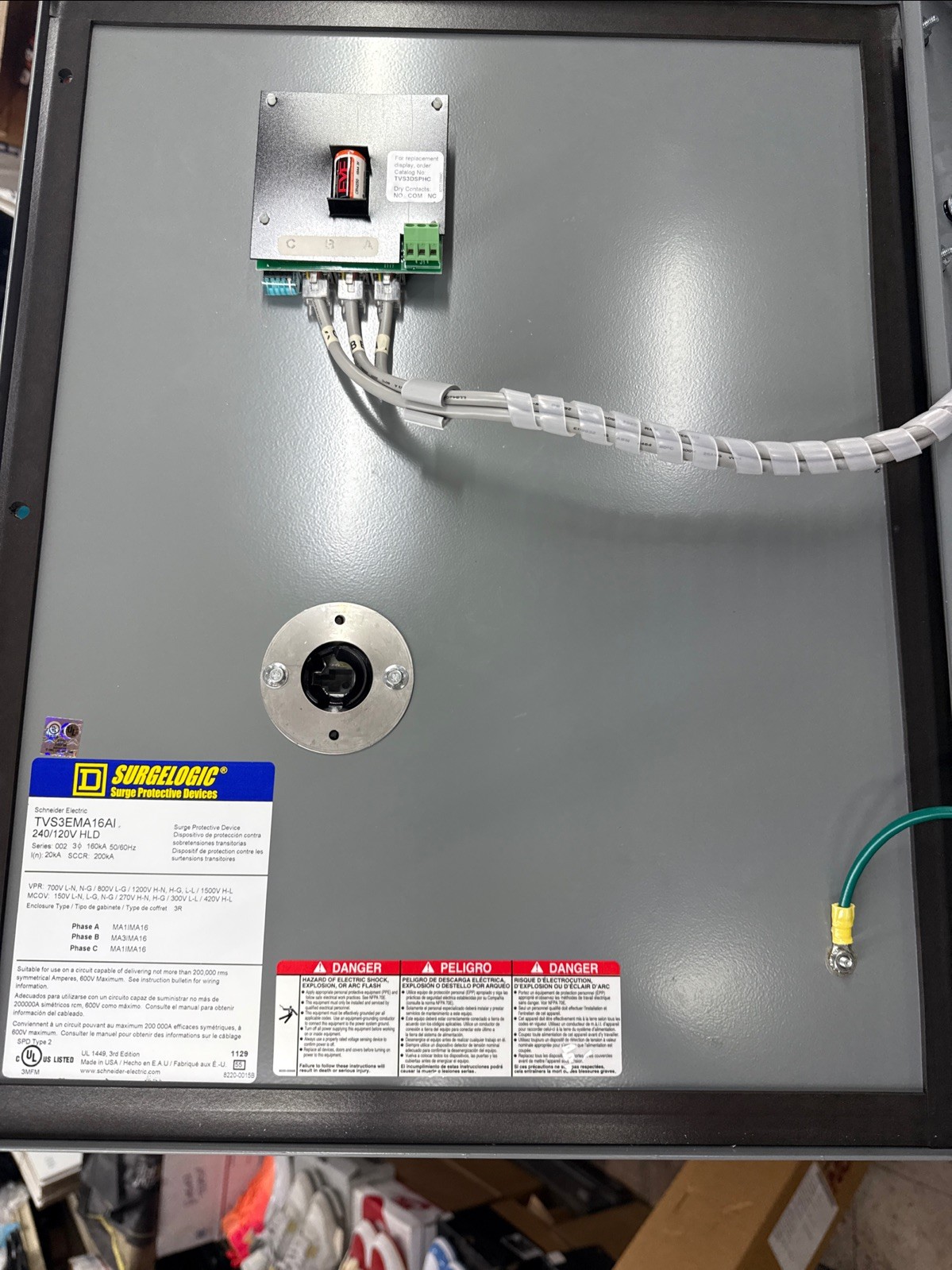 New SQUARE D TVS3EMA16AI Series 002 Enclosure Surge Protector 3-MA1IMA16 240/120