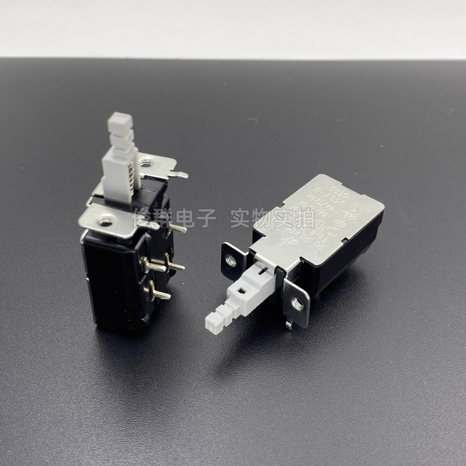 Pushbutton Switch 4 Pins ON-OFF Maintained KDC-A11 TV8 120VAC 250VAC