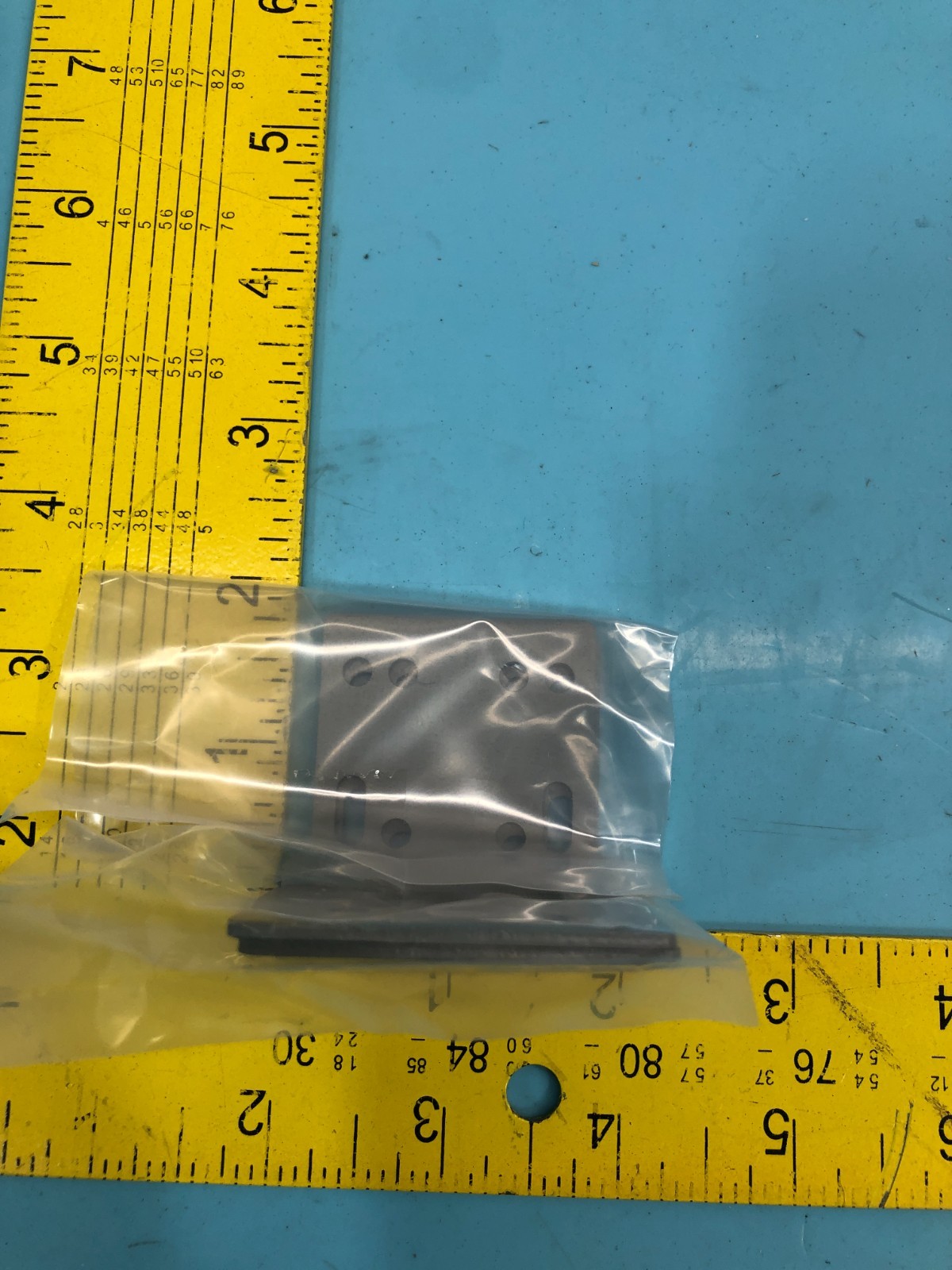 Allied Telesis AT-BRKT-J24 Wall Mount Kit, 990-000837-00, 195575