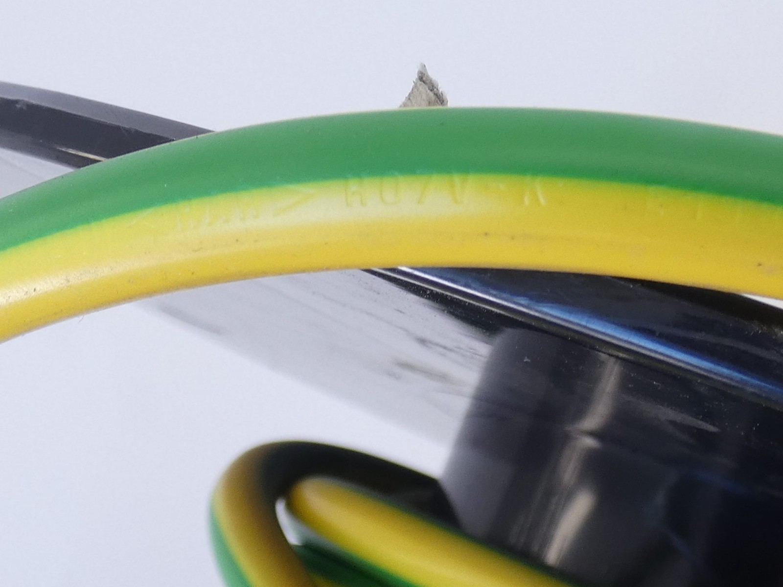 Allied Wire 4161000 Cable 4AWG GRN/YEL Lapp H07-K VW-1 600V – NEW Surplus!