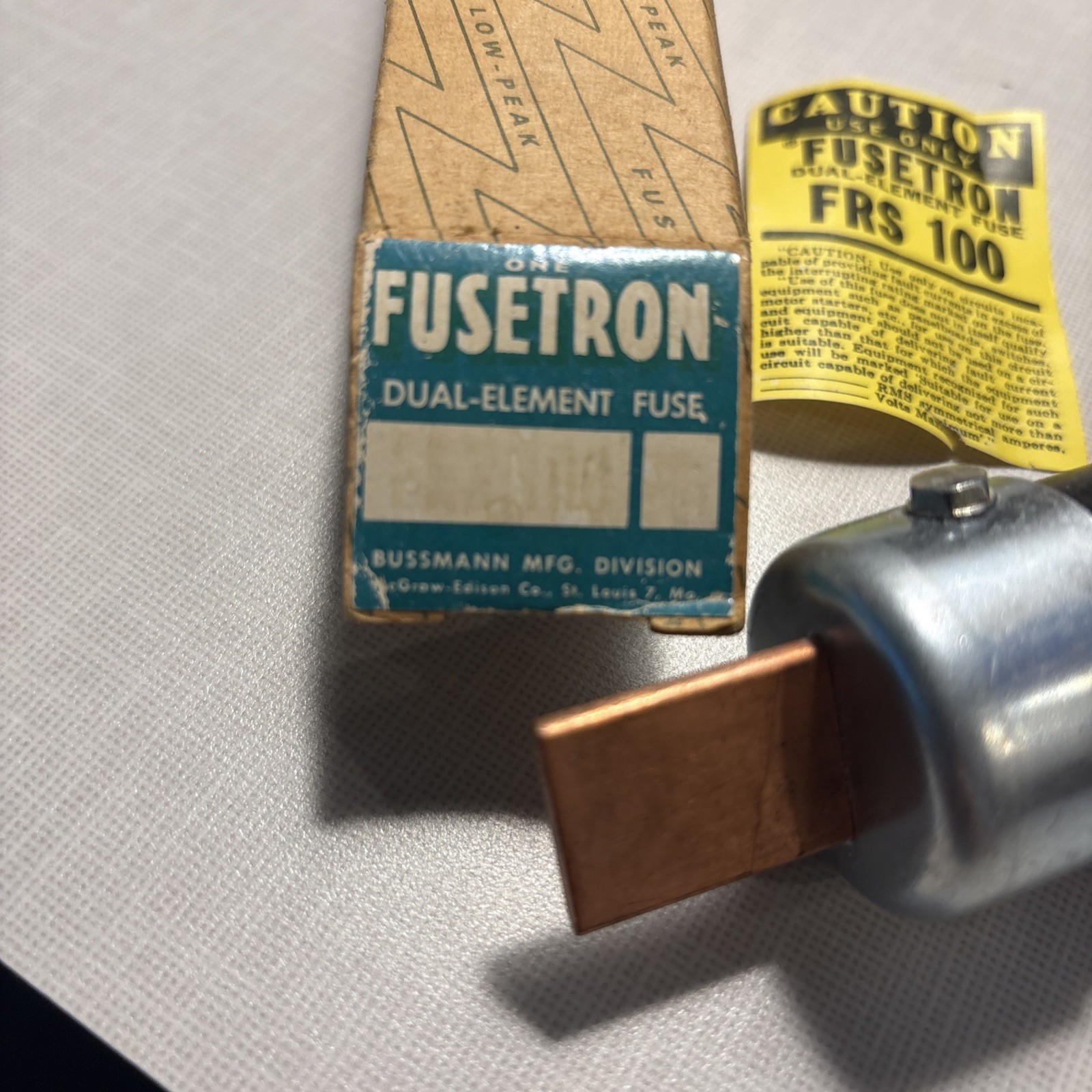 BUSSMANN – FUSETRON DUAL ELEMENT FUSE FRS 100 600v Class K9 New Old Stock W Box