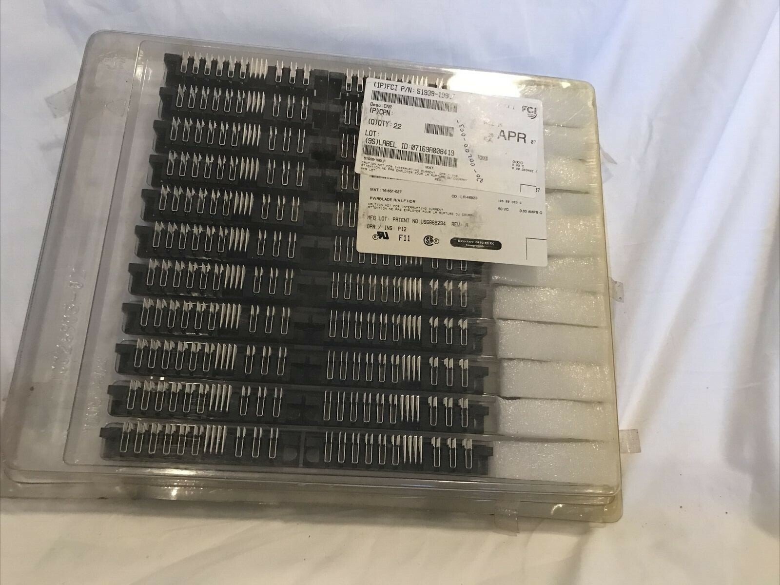 (1) FCI 51939-199LF CONN HDR BLADE PWR 25POS EDGE MT PWRBLADE R/A LF HDR