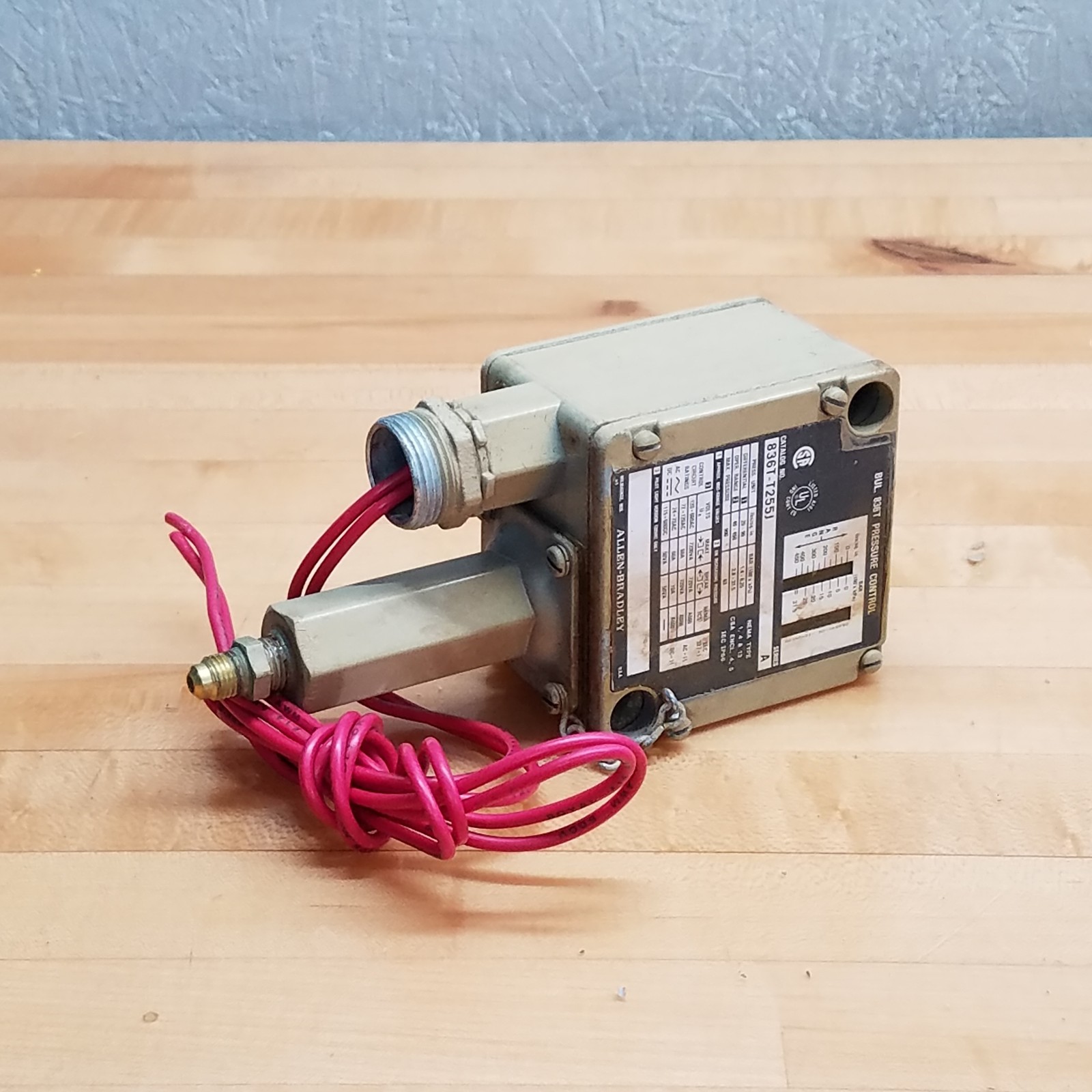 Allen Bradley 836T-T255J Series A Bulletin 836T Pressure Controls – USED