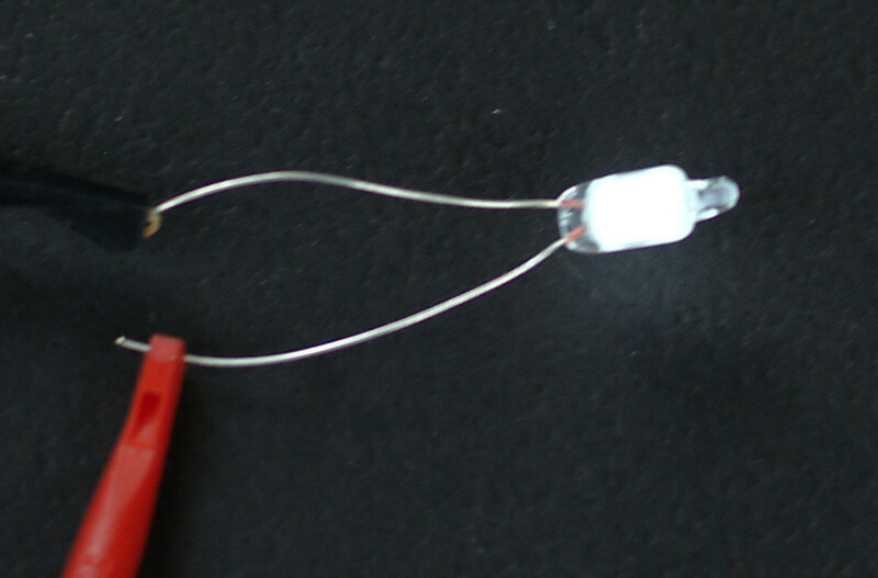 50 pcs Neon Bulb 5mm Mix Colors White Red NE-2 Yellow Green Blue w/Resistors