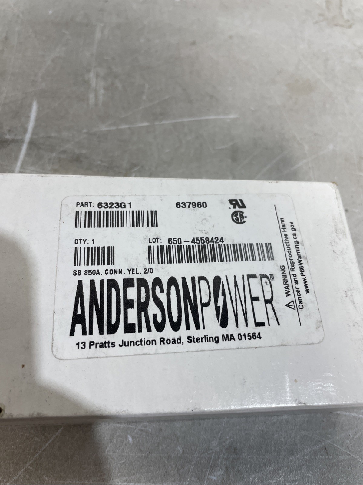 Anderson Power Products 6323G1 Plug – Battery Connectors – SB350A CONN 2/0 YEL