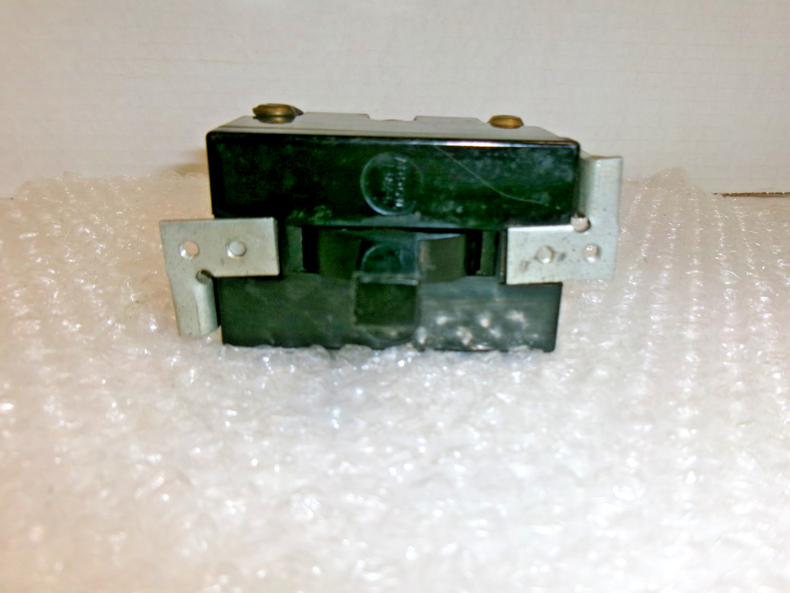 Arrow H&H On-Off 20A Toggle Switch