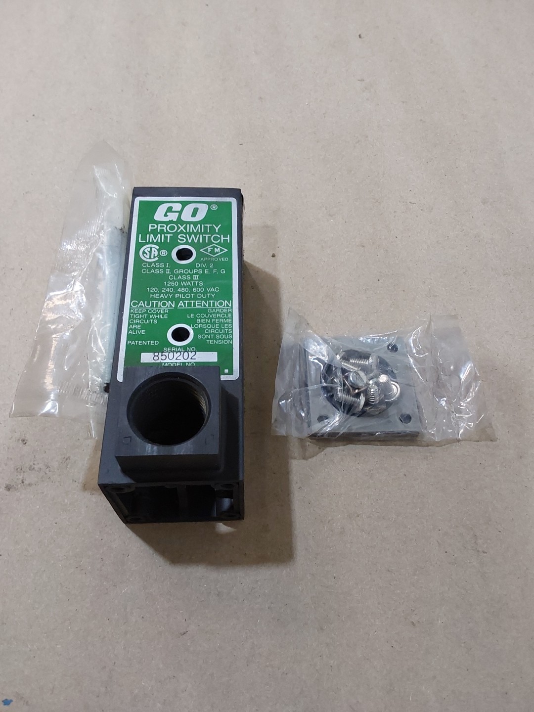 GO PROXIMITY SWITCH, 112210, 1250 WATTS, HEAVY PILOT DUTY