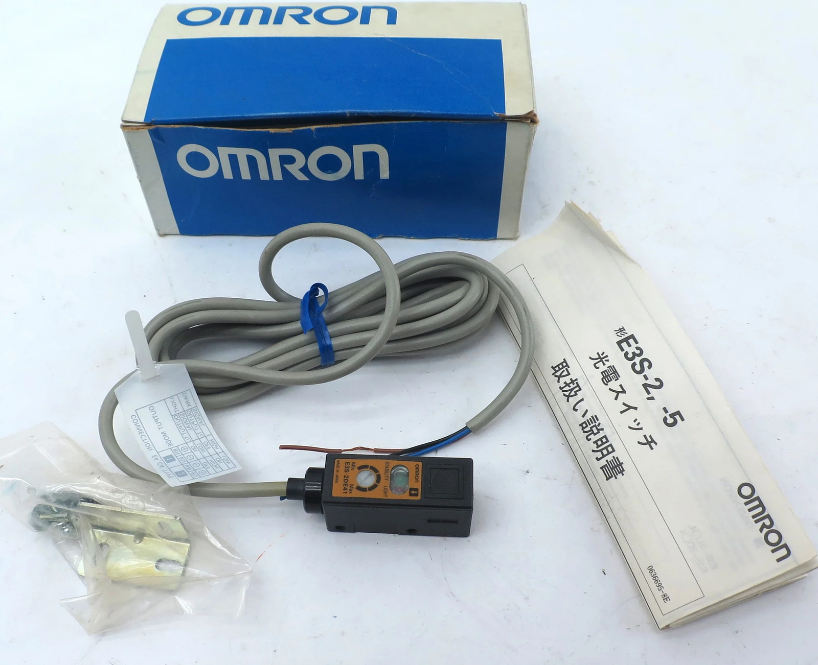 Omron Photoelectric Switch E3S-2DE41