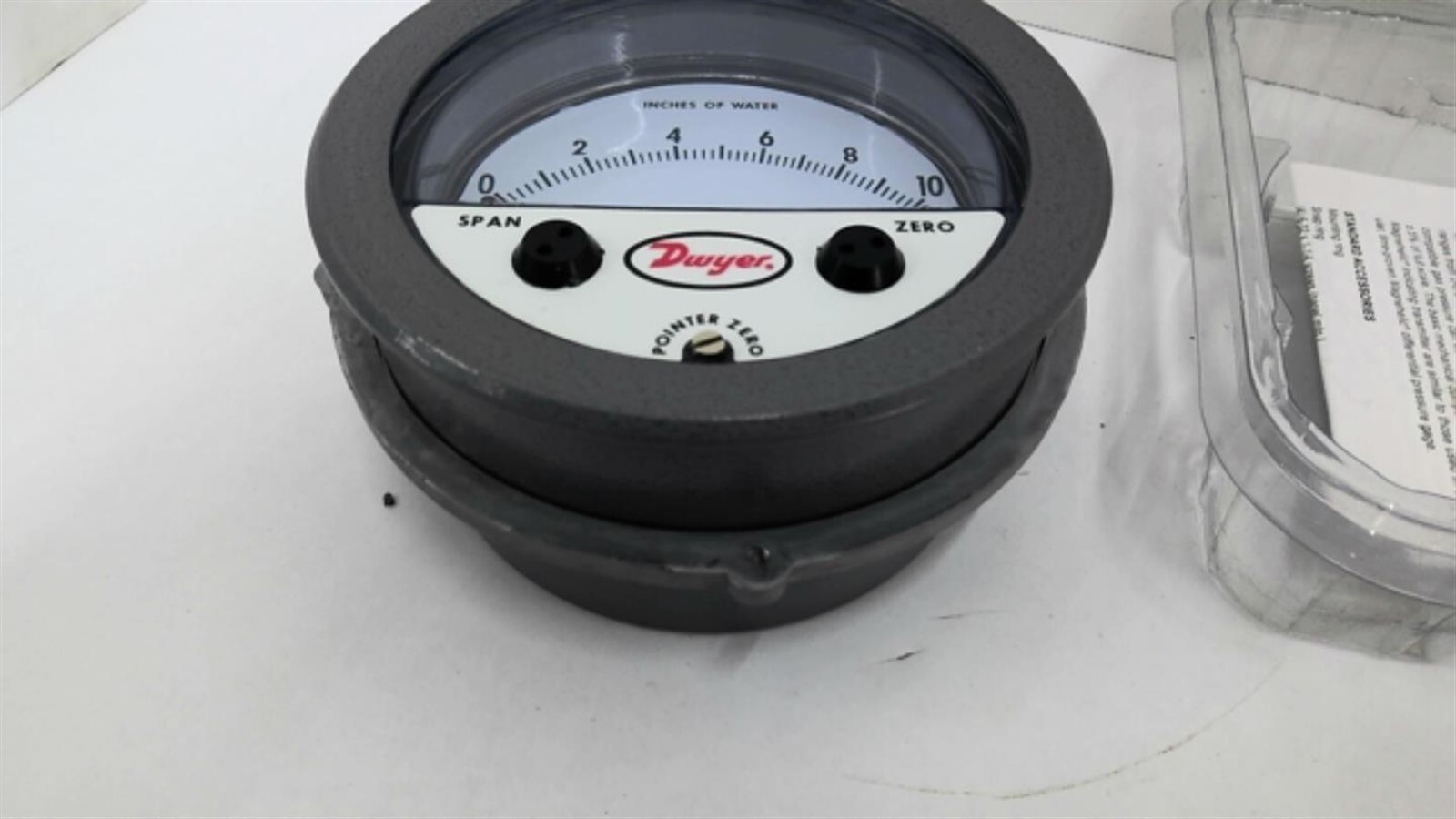 Dwyer MAGNEHELIC Indicating Transmitter