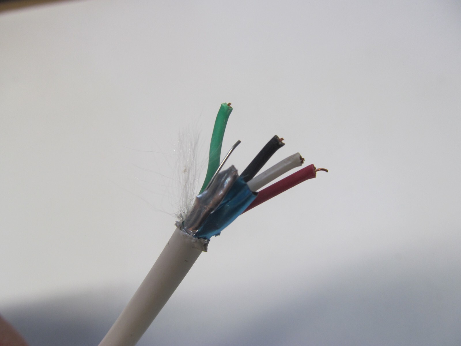 625′ Superior Essex 18/4 18 4c-18ST AWG Wire Cable Shielded Security 2f-c34-44