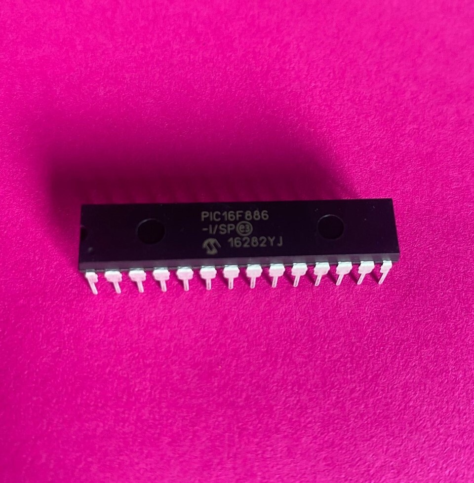 Lot of 10 Microchip PIC16F886-I/SP DIP-28 MCU IC, USA Seller