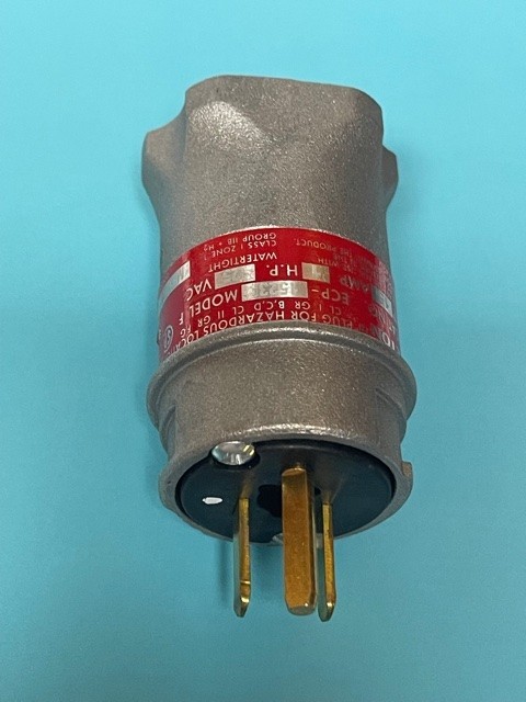 1PC ECP1523 125V 15A 1HP 2P-3WPC ECP1523 15A 125V HAZARDOUS LOCATIONS “NEW”