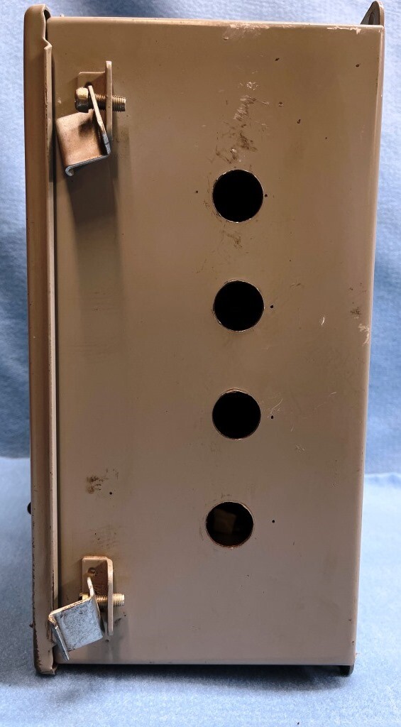 RODIX FEEDER CUBE FC-99 PLUS 121-8580 240 VAC 50/60 HZ