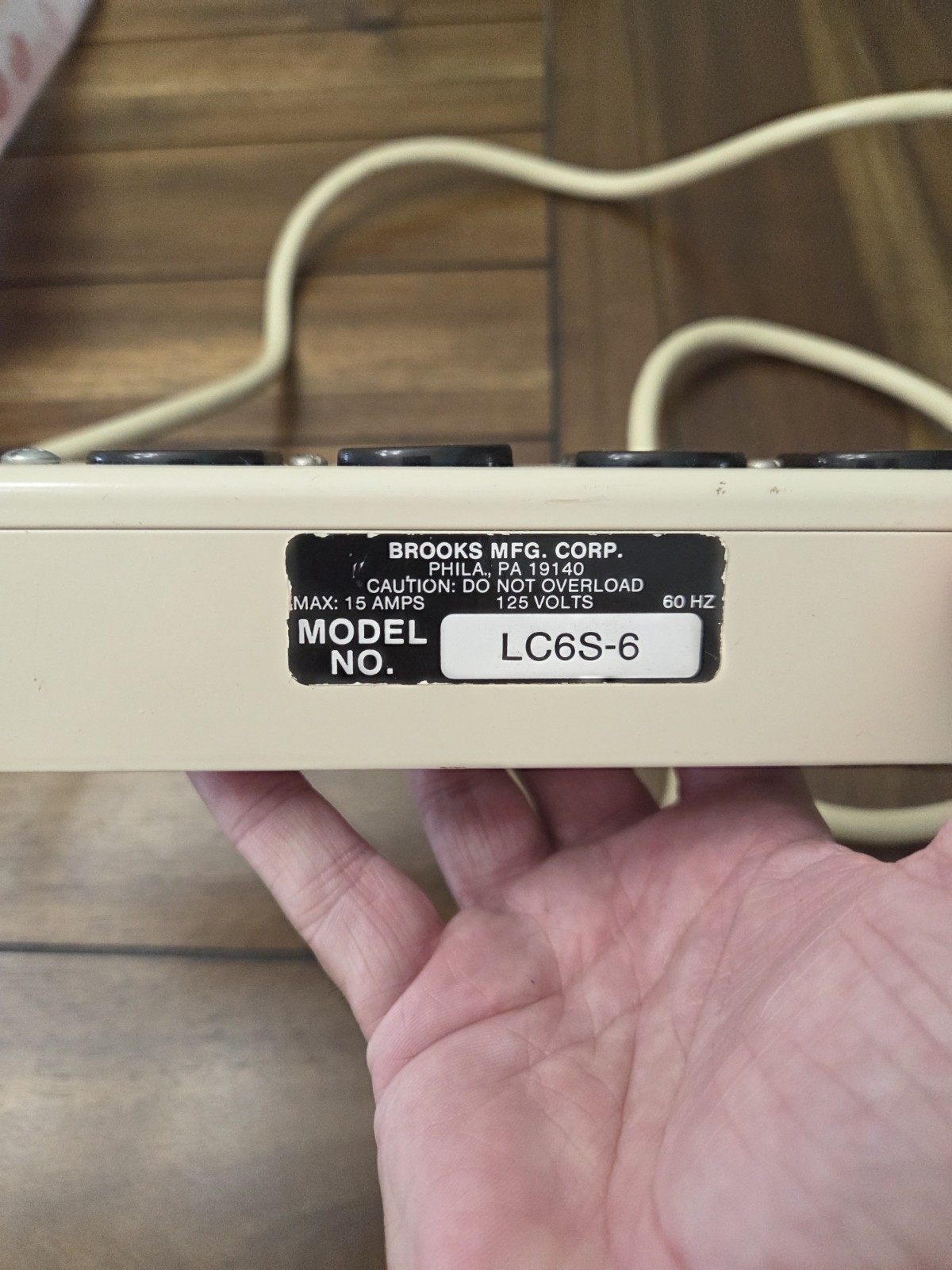 Brooks LC6S-6 Surge Protector Power Strip, 6-Outlets, Rating: 125V 60Hz 15A
