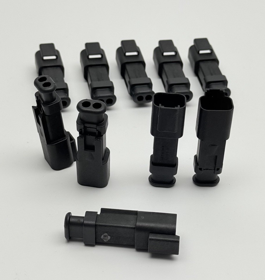 LOT OF 10, AT04-2P-SR02BLK AMPHENOL RECEPT, 2-WAY, SR, RD SEAL, BLACK