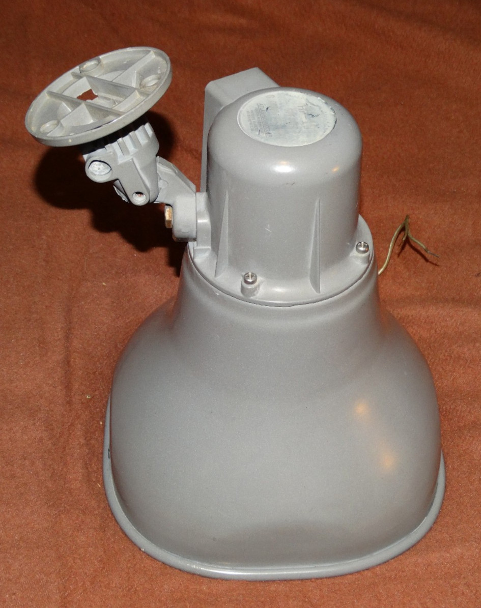 Atlas Sound Soundolier PA speaker model AP-15 8 Ohm 15 watt Grey Works Great!