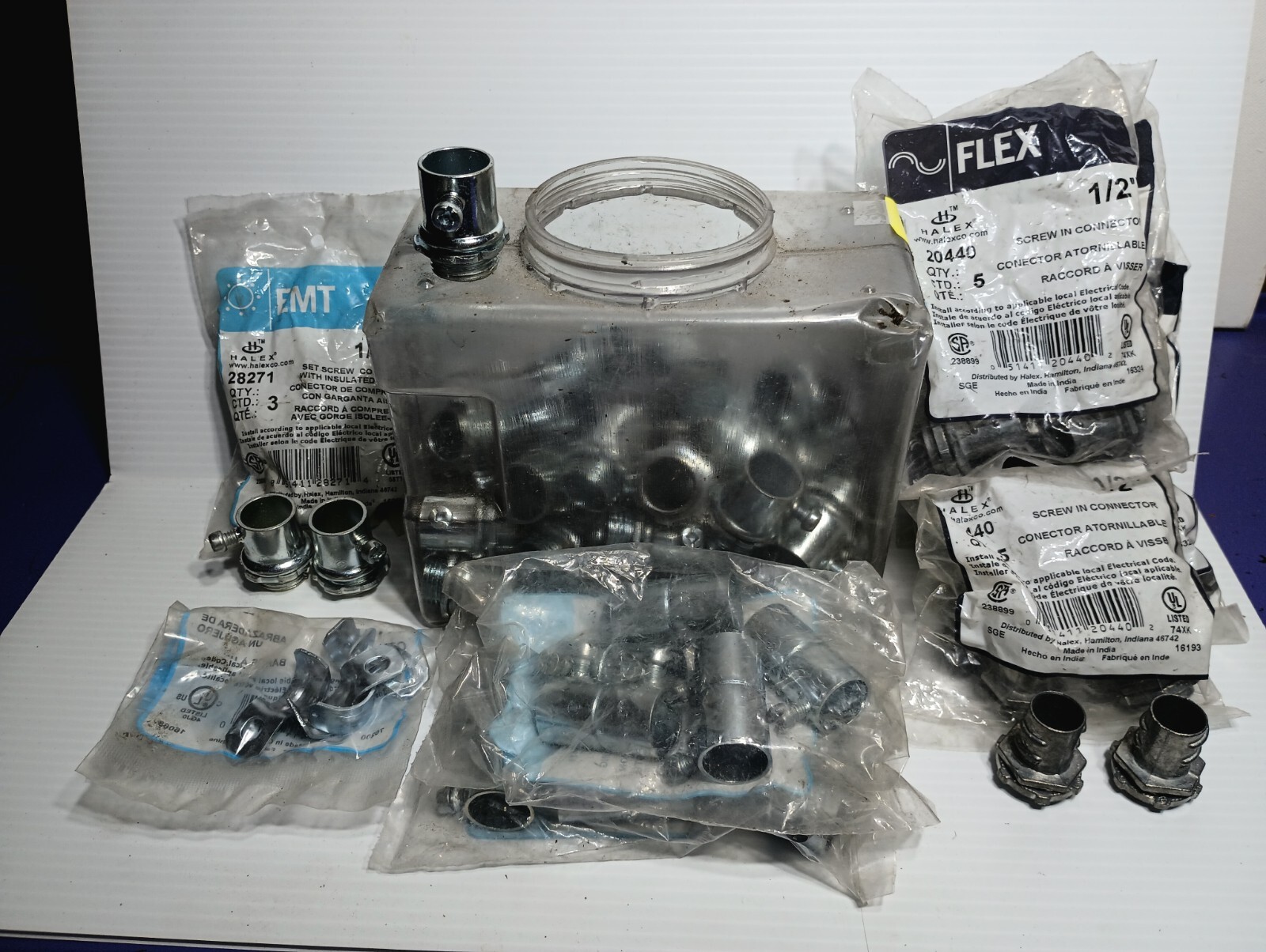 Halex Lot Of 1/2″ EMT Flex Electrical Connectors Clamps Strap Couple Screw New