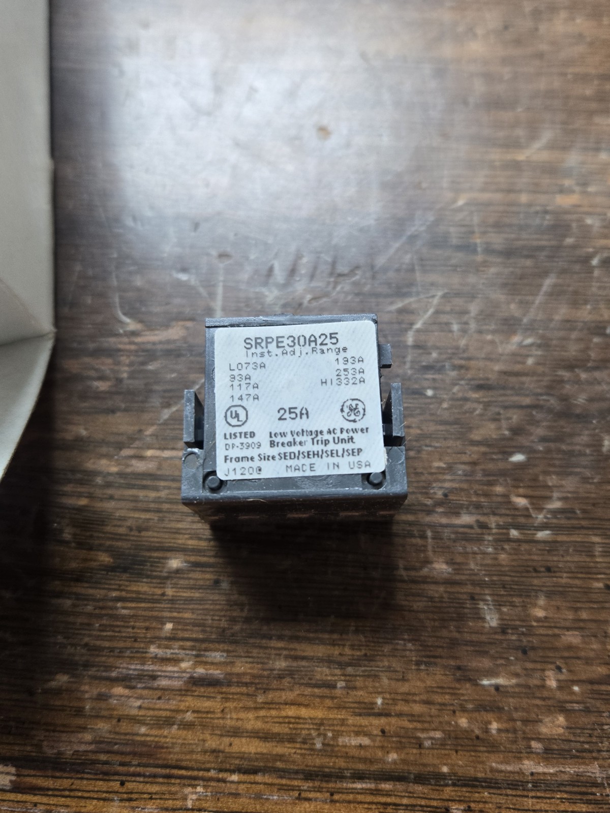 SRPE30A25 GE SPECTRA 25A RATING PLUG NEW IN BOX (23 AVAILABLE) FREE SHIPPING