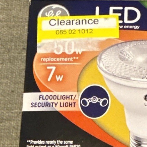 LED Floodlight Bulb, Soft White, 500 Lumens, 7 Watt – 38439