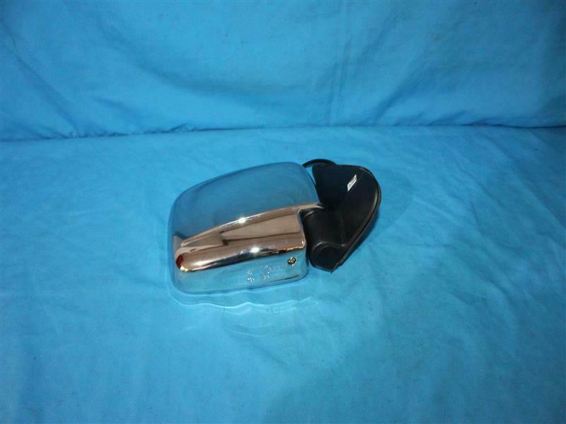 Ford UM81-69120D UM8169120D Side Mirror (R),Door NEW NOB