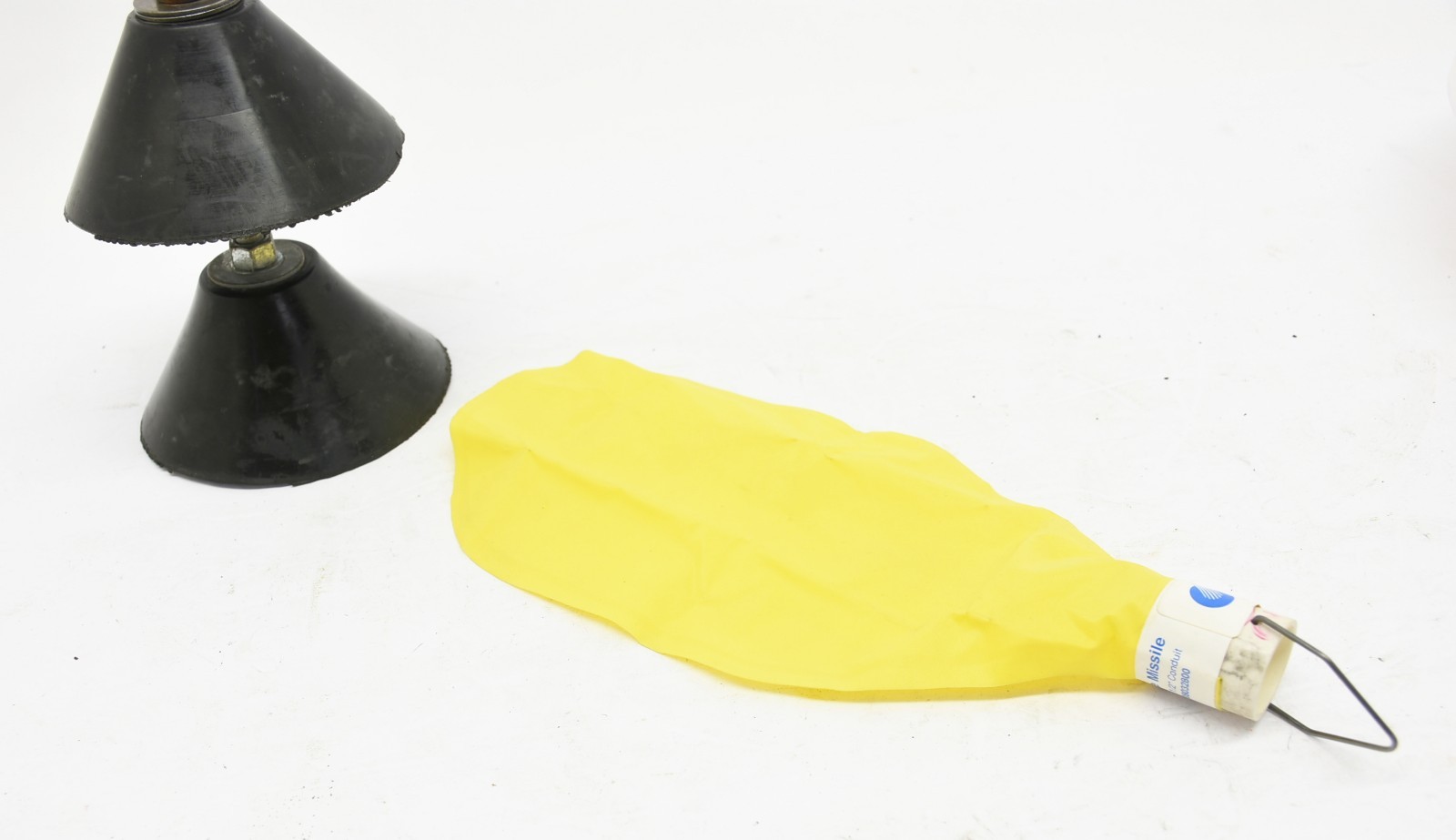 Cal Am 4″ Cal Missile Duct Projectile & 1.5-2.5″ Inflatable Line Carrier NOS