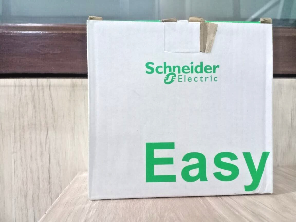 1PC-Schneider LC1E65M7 EasyPact TVS contactor 3P-AC-3= 440V 65A- 220V-NEW