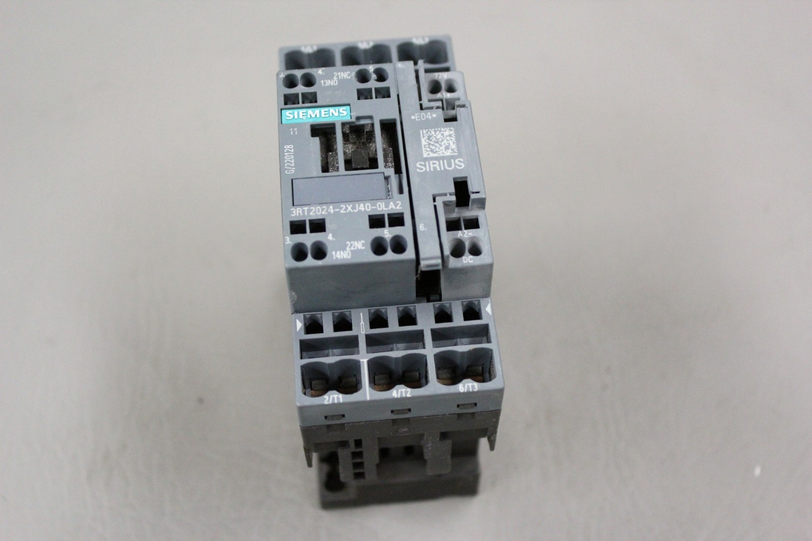 SIEMENS SIRIUS 3RT2024-2XJ40-0LA2 MAGNETIC CONTACTOR MODULE