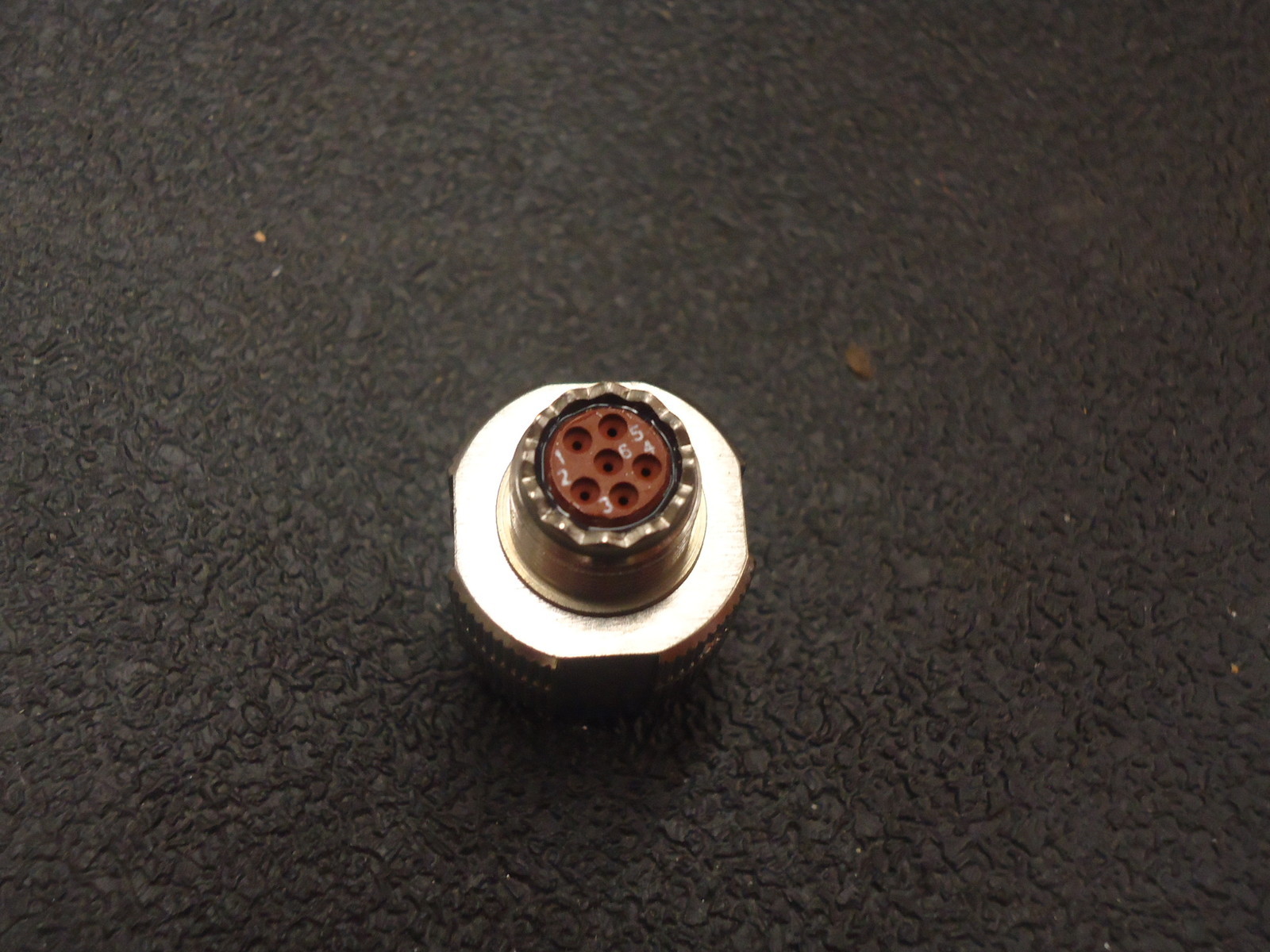 New, AMPHENOL, D38999/26FA35PN, CONN CIRCULAR PIN 6 POS CRIMP