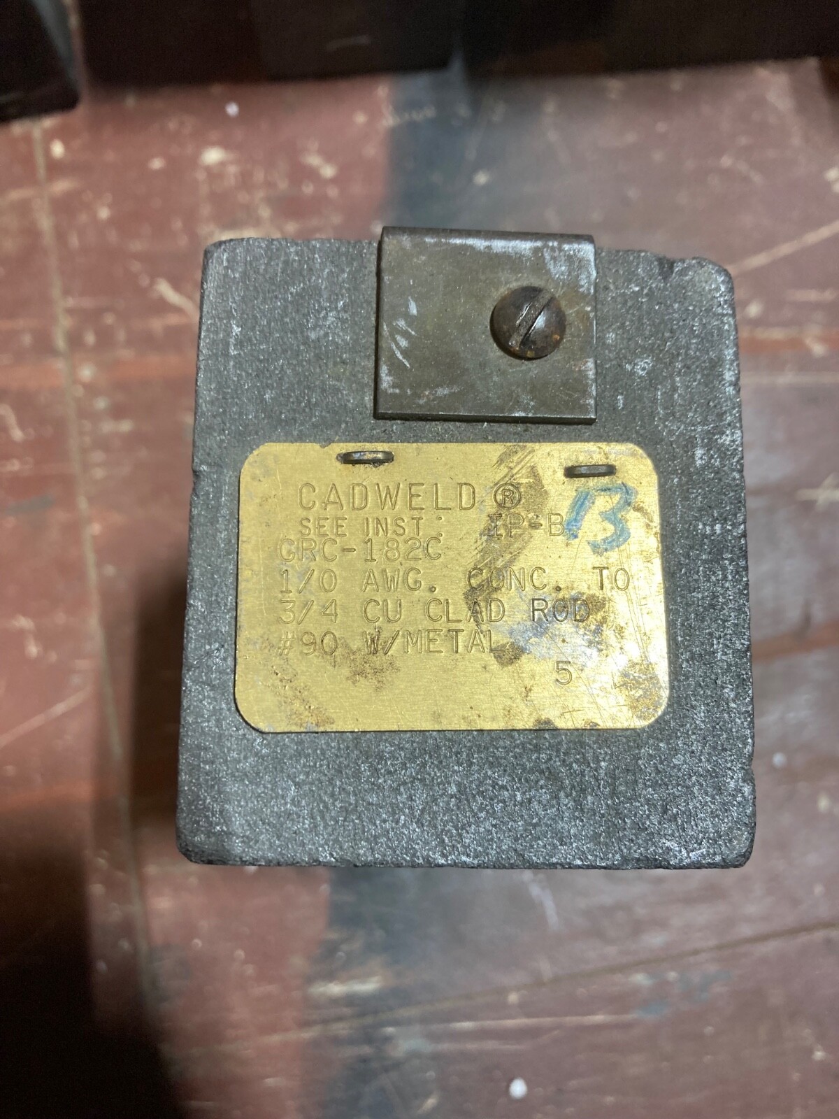Cadweld Cad ERICO Weld Exothermic Welding Molds Lot of 40 Plus